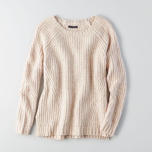 American Eagle Outfitters Tops - Amazingly soft American Eagle Sweater in Baby Pink